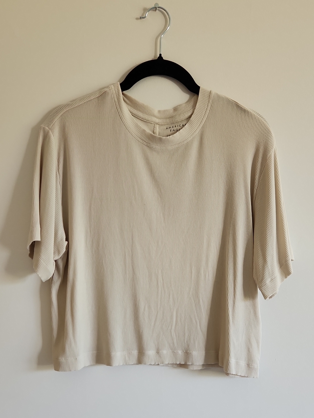 AE - Like New Soft & Sexy Ribbed Boxy Tee - S